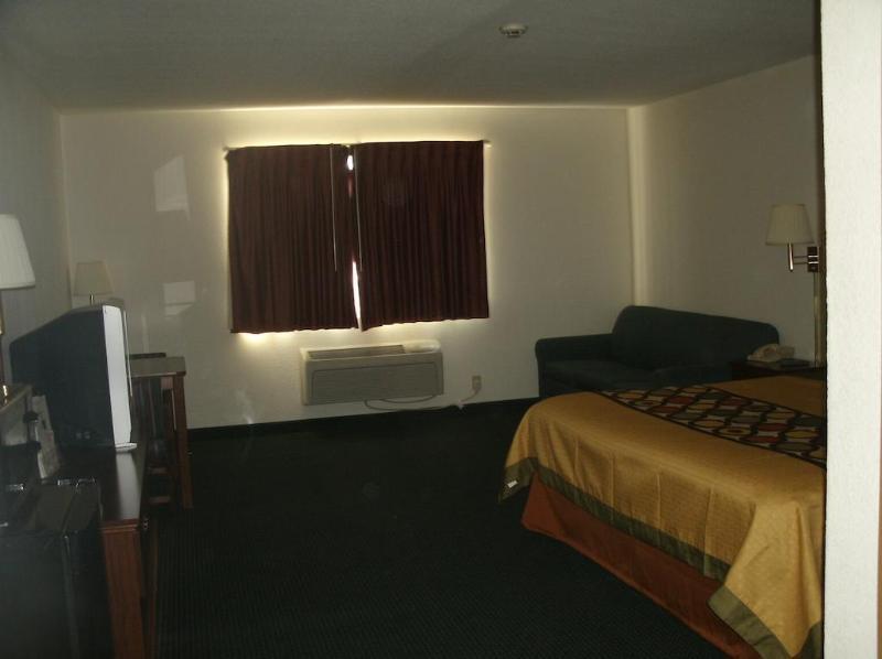 Super 8 By Wyndham Platte City Kansas City Area Exterior foto